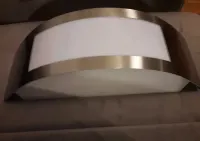 lampa kinkiet z żarówką — ujęcie 5