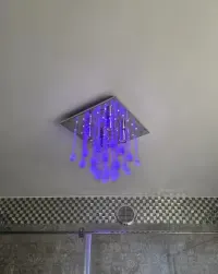Lampa łazienkowa — ujęcie 2