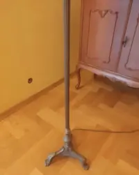 Lampa  mosiężna stylowa stojaca — ujęcie 3