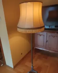 Lampa  mosiężna stylowa stojaca — ujęcie 5