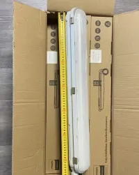 Lampa Philips hermetyczna — ujęcie 4