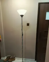 Lampa podłogowa  stojąca — ujęcie 2