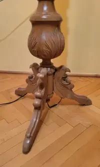 Lampa podłogowa z abażurem  solidne ciężkie  drewno. Vintage PRL — ujęcie 4