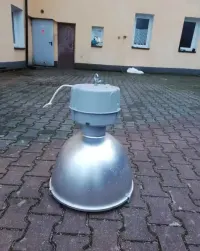Lampa przemysłowa 250W wisząca — ujęcie 3
