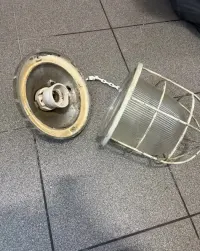 Lampa przemyslowa — ujęcie 4