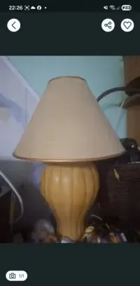 Lampa salonowa stojąca z abażurem — ujęcie 2