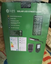 Lampa solar zewnętrzna — ujęcie 2