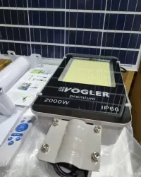 Lampa Solarna Uliczna VÖGLER GmBh wersja PREMIUM 2000 W, latarnia — ujęcie 3