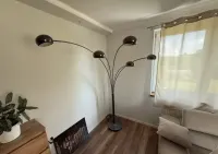 Lampa stojąca duża — ujęcie 2