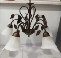 lampa stojąca na komodę — ujęcie 5