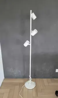 Lampa stojąca podłogowa IKEA NYMANE - komplet, prawie nowa. — ujęcie 2