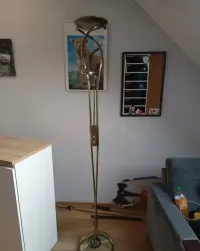Lampa stojąca ściemnialna z lampką — ujęcie 2