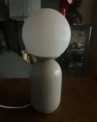 Lampa stołowa nowoczesna — ujęcie 3