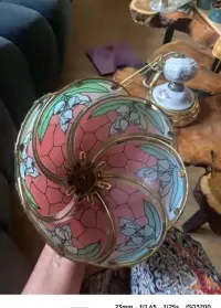 Lampa stołowa w stylu Tiffany — ujęcie 4