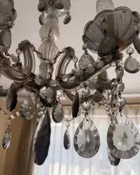 Lampa stylowa, kryształy — ujęcie 4