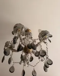 Lampa stylowa, kryształy — ujęcie 3