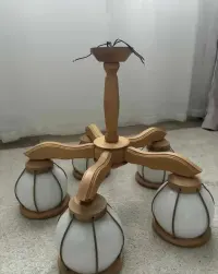 Lampa sufitowa drewniana - żyrandol — ujęcie 2