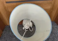 Lampa sufitowa Ikea do pokoju dzieciecego + żarówka — ujęcie 4