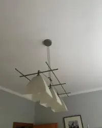 Lampa sufitowa na 3 żarówki, żyrandol — ujęcie 2