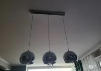 Lampa sufitowa trzy kule chromowane — ujęcie 4