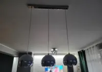 Lampa sufitowa trzy kule chromowane — ujęcie 2