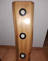 Lampa sufitowa z deski — ujęcie 3