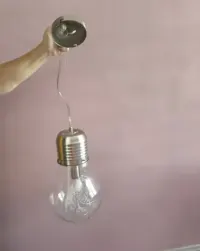 Lampa sufitowa żarówka — ujęcie 5