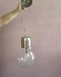 Lampa sufitowa żarówka — ujęcie 3