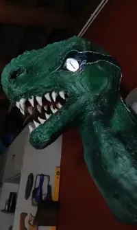 Lampa w kształcie głowy dinozaura/smoka – rękodzieło, sterowanie RGB — ujęcie 2