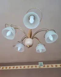 Lampa w stylu klasycznym — ujęcie 2