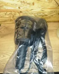 Lampa warsztatowa na żarówka e27 nowa — ujęcie 2