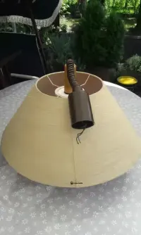 Lampa wisząca drewniana — ujęcie 2