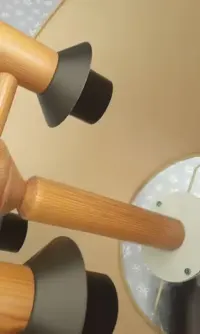 Lampa wisząca drewniana — ujęcie 5