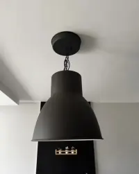 Lampa wisząca IKEA HEKTAR 38 cm czarna / ciemnoszara — ujęcie 3