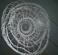 lampa wisząca sufitowa z wiklinowym abażurem — ujęcie 4