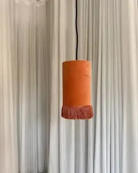 Lampa wisząca Velvet od Madam Stoltz
Lampa nowa, z metką — ujęcie 2