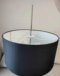 Lampa wisząca z abażurem, kremowa lub czarna — ujęcie 4