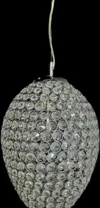 Lampa wisząca z krysztalkami — ujęcie 5
