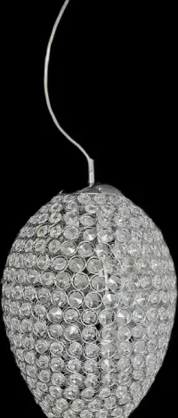 Lampa wisząca z krysztalkami — ujęcie 4