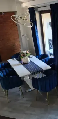 Lampa wisząca złote okręgi — ujęcie 2