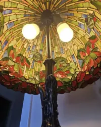 Lampa Witrazowa Lotos.Podstawa Mosiadz.Stan Idealny — ujęcie 5