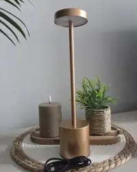 Lampka nocna bezprzewodowa — ujęcie 4
