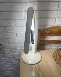 Lampka nocna cyfrowa — ujęcie 3