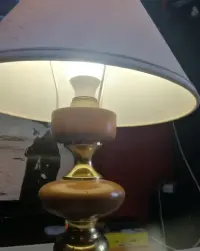 Lampka nocna z abazurem z czasów PRL — ujęcie 2