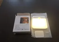 Lampka nocna z czujnikiem ruchu i zmierzchu. Ładowana USB-C Nowa — ujęcie 5