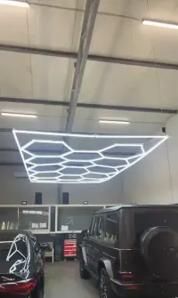 Lampy Hexagon LED 490x244cm Plaster Miodu Do Domu Garażu Hali Barbera — ujęcie 4
