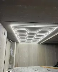 Lampy Hexagon LED 490x244cm Plaster Miodu Do Domu Garażu Hali Barbera — ujęcie 5