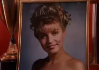 Laura Palmer / Twin Peaks, portret / fotografia / zdjęcie ramka — ujęcie 4