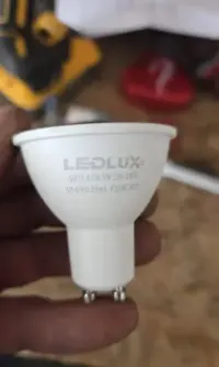 Ledlux gu10 4.5W 220-240v 420LM halogen żarówka Led neutralna — ujęcie 4