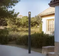 Lucande Lampa zewnętrzna LED Pirron, 230 cm, antracyt, IP65 — ujęcie 2